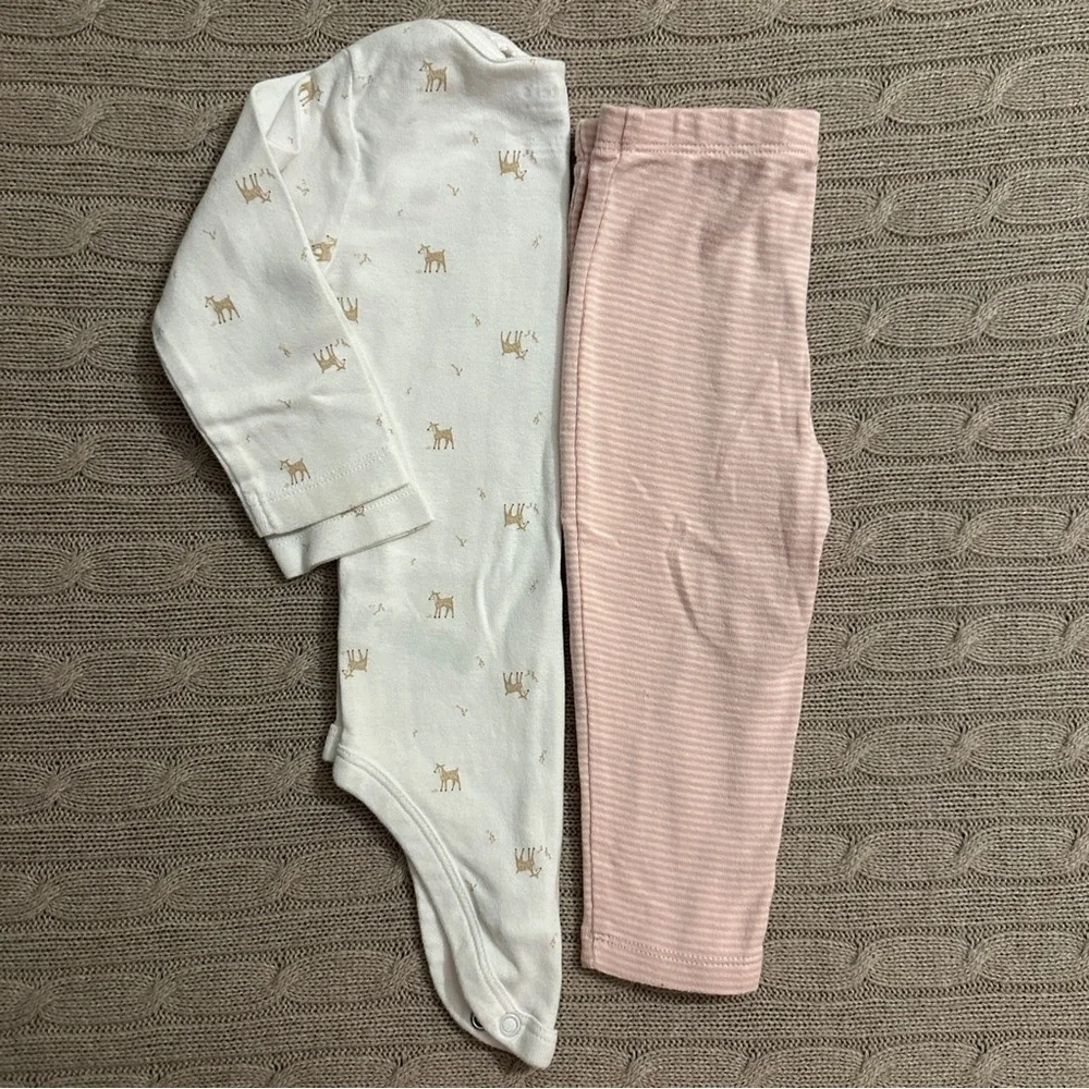 EUC Carter’s Unisex Baby Outfit Set, Deer Pinstripe, 12 Months